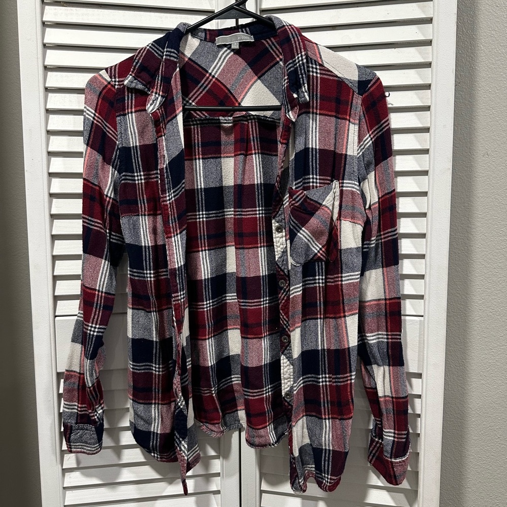 Be Cool button up flannel size small